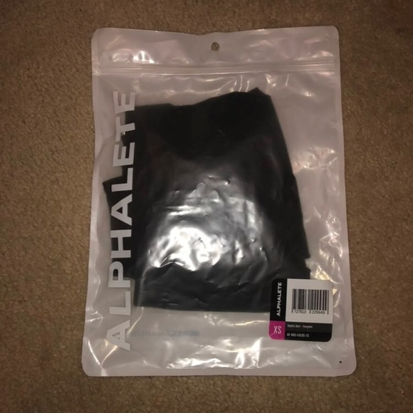 BNWT Alphalete Amplify Shorts - Picture 1 of 2
